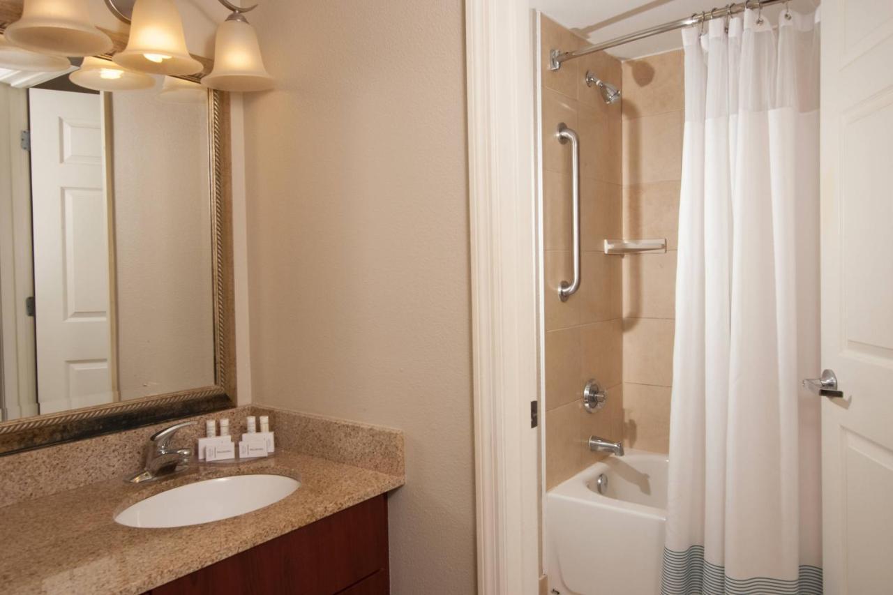 Towneplace Suites Те-Виллиджис Экстерьер фото